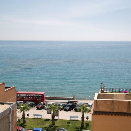Lolita Holidays Giardini Naxos Dış mekan fotoğraf