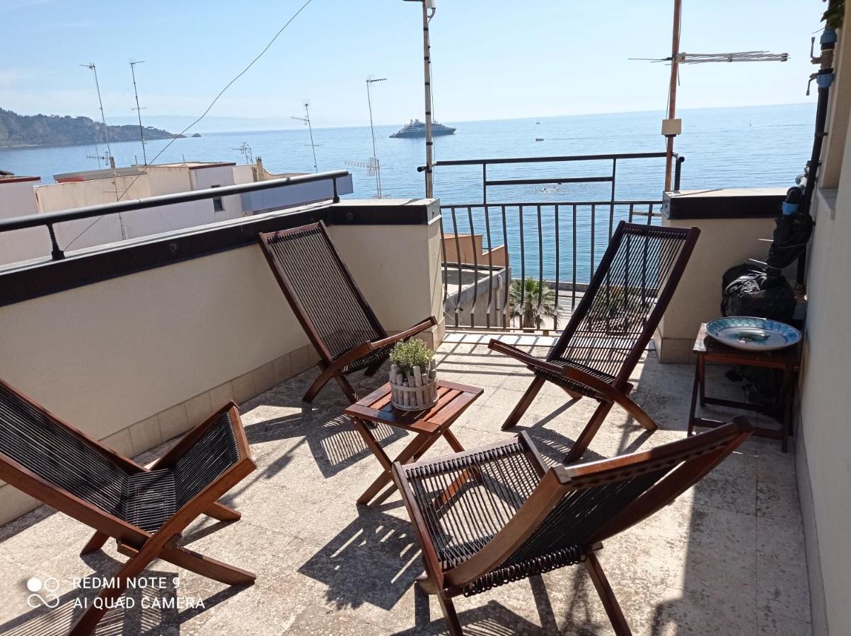 Lolita Holidays Giardini Naxos Dış mekan fotoğraf